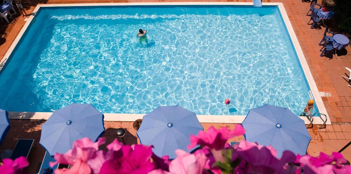 Hotel Leuco' Martinsicuro Eksteriør bilde